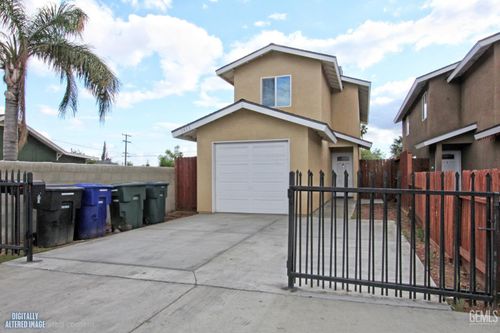 1417 Oregon St, Bakersfield, CA, 93305-4735 | Card Image