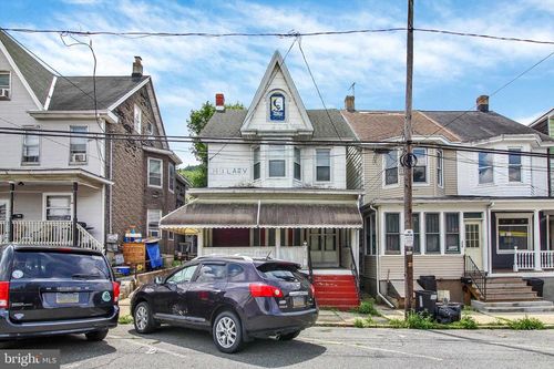 356 W Bertsch St, LANSFORD, PA, 18232-1807 | Card Image