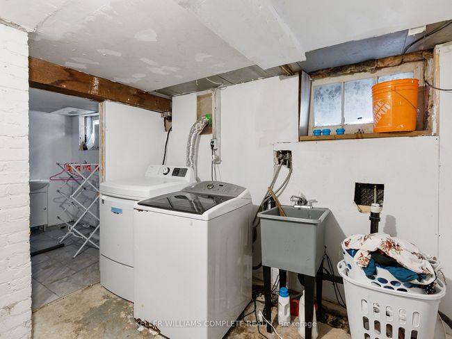 174 Park Row N, House other with 2 bedrooms, 2 bathrooms and null parking in Hamilton ON | Image 34