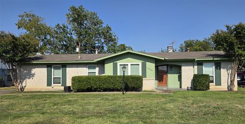 12622 Templeton Trl, Farmers Branch, TX, 75234-6546 | Card Image
