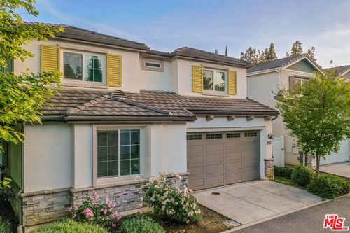 15602 W Lilli Way, Van Nuys, CA, 91406-5232 | Card Image