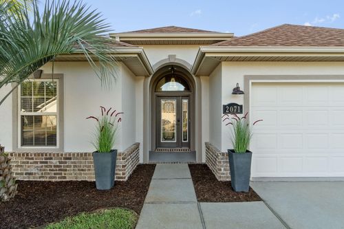 2071 Fountainview Dr, Navarre, FL, 32566-4107 | Card Image