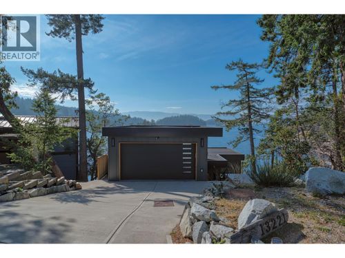 13221 Pinehaven Way, Garden Bay, BC, V0N1S1 | Card Image