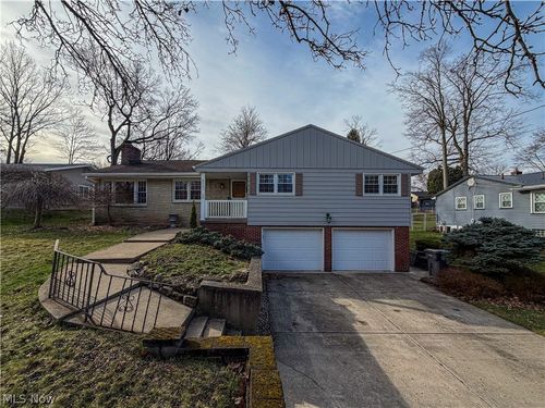 3161 Kingston Ln, Youngstown, OH, 44511-2061 | Card Image