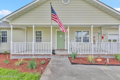 119 Lawndale Ln, Sneads Ferry, NC, 28460-6807 | Card Image