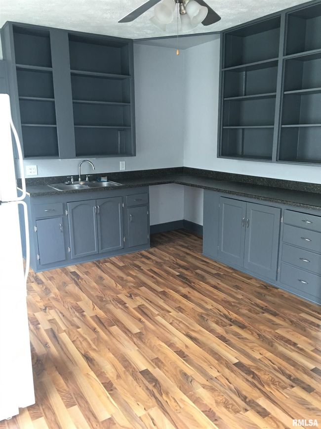 732 N Marquette St, Home with 0 bedrooms, 0 bathrooms and 6 parking in Davenport IA | Image 7