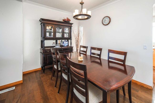 27 Hampstead Grove Nw, Home with 4 bedrooms, 2 bathrooms and 4 parking in Calgary AB | Image 5