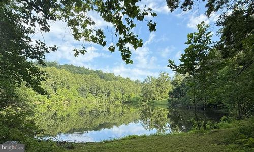 3932 Hidden Valley Ln, Linden, VA, 22642-1849 | Card Image