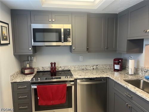 305-1580 Pine Valley Dr, FORT MYERS, FL, 33907-8067 | Card Image