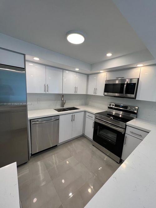 apt-108-701 Three Islands Blvd, Hallandale Beach, FL, 33009-2848 | Card Image