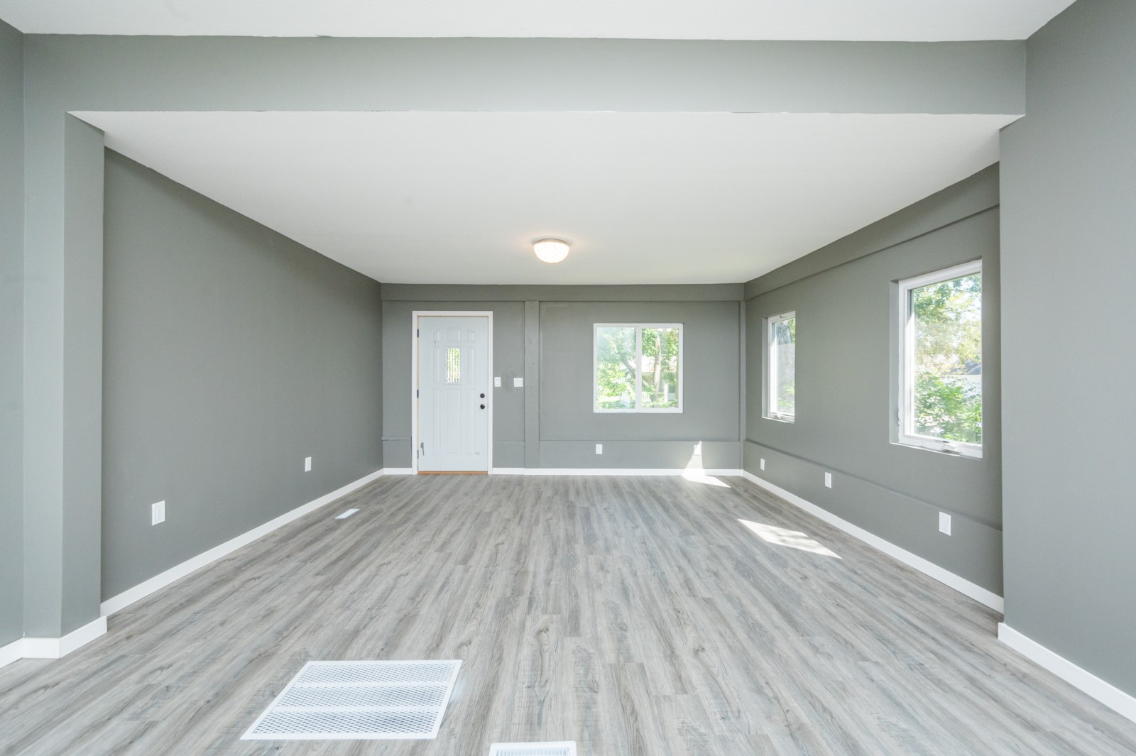 23rd St, Des Moines, IA 50311