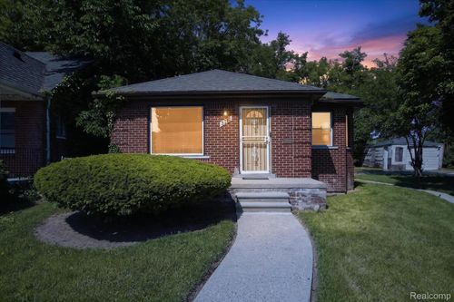 9821 Manistique Street, Detroit, MI, 48224 | Card Image