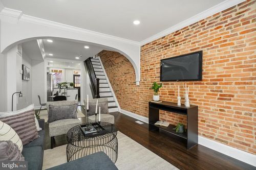 736 S Curley St, BALTIMORE, MD, 21224-3846 | Card Image
