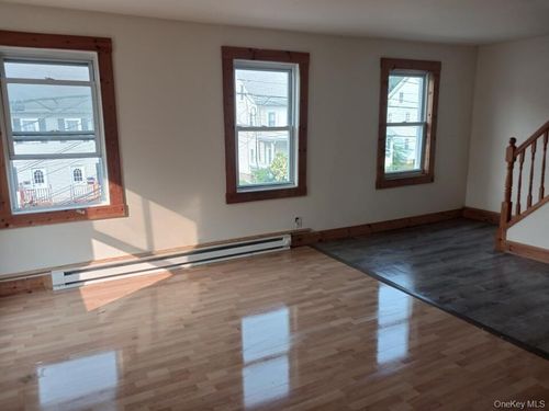 2ndfl-24 Franklindale Ave, Wappingers Falls, NY, 12590-3105 | Card Image