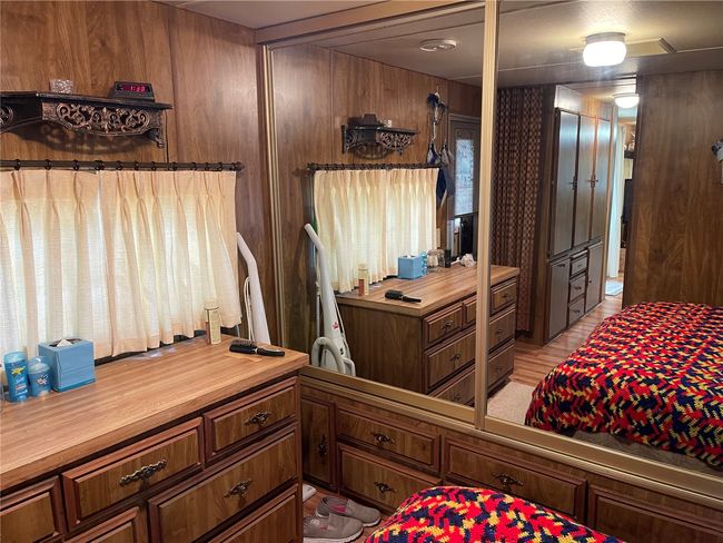 Lots of closet space! | Image 19