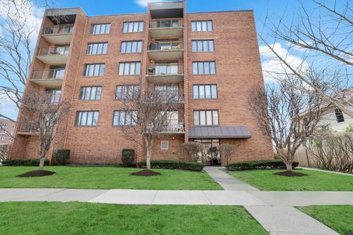 203-1389 Perry St, Des Plaines, IL, 60016-3383 | Card Image