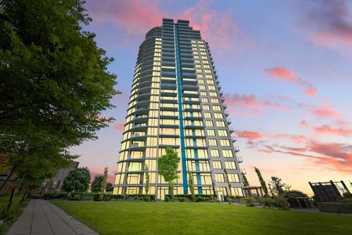802-7388 Kingsway, Burnaby, BC, V3N0G9 | Card Image
