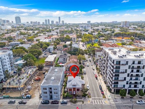 676 Sw 1st St, Miami, FL, 33130-1204 | Card Image