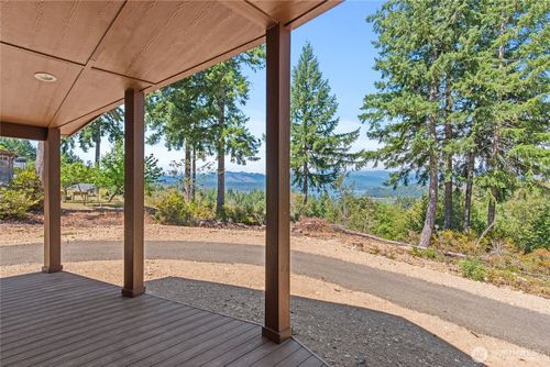 160 E Spruce St, Union, WA, 98592-9643 | Card Image