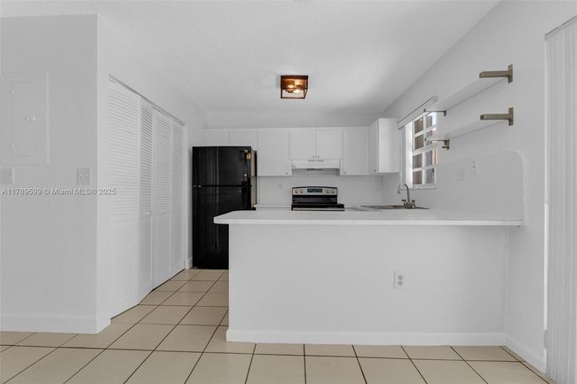 APT-84 - 10375 Sw 154 Th Circle Ct, Condo with 3 bedrooms, 2 bathrooms and null parking in Miami FL | Image 7