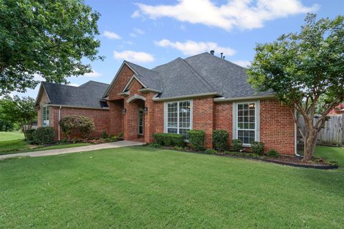 1501 Leaning Oak Ln, Cleburne, TX, 76033-7548 | Card Image