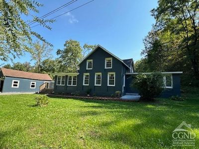 96 W Deans Mill Rd, Home with 5 bedrooms, 3 bathrooms and null parking in West Coxsackie NY | Image 1