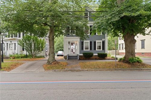 2-692 Hope St, Bristol, RI, 02809-1917 | Card Image