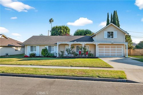 17562 Laurie Ln, Tustin, CA, 92780-1907 | Card Image