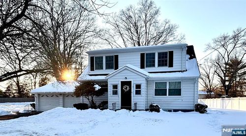 34 Emerson Rd, Westwood, NJ, 07675-2724 | Card Image