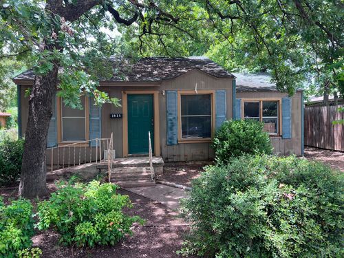 2925 Oakwood St, Haltom City, TX, 76117-4332 | Card Image