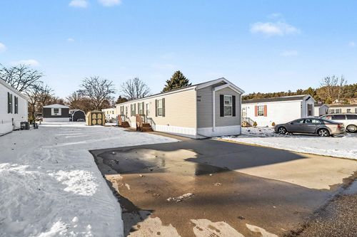 2907 N Sandy Dr, Ludington, MI, 49431-9472 | Card Image