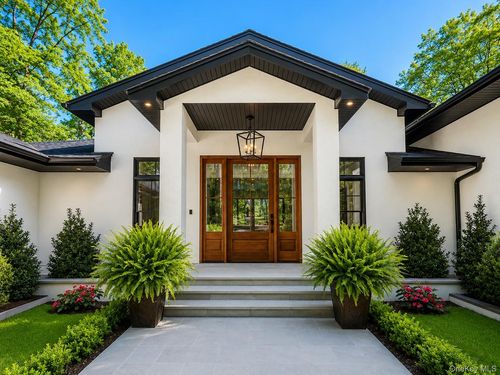 20 The Hollows S, Oyster Bay, NY, 11732 | Card Image