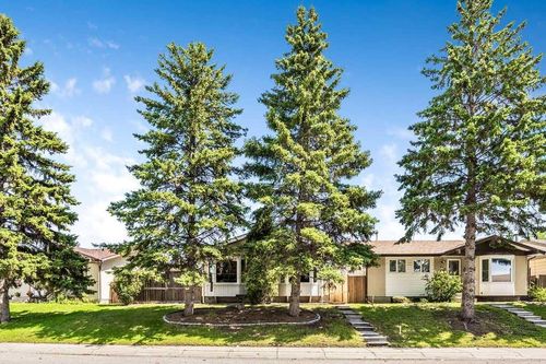 354 Maitland Hill Ne, Calgary, AB, T2A5V3 | Card Image