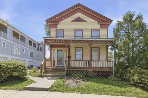 126 N Barton St, New Buffalo, MI, 49117-1057 | Card Image
