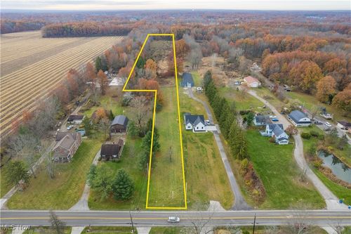 27259 Cook Rd, Olmsted Twp, OH, 44138-1036 | Card Image