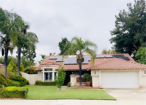 7539 Sunny Ridge Loop, Highland, CA, 92346-5327 | Card Image
