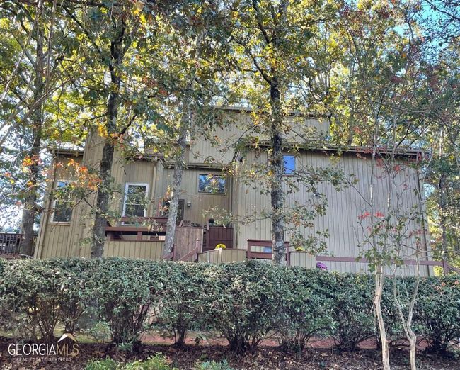 200 N Falcon Blf, House other with 3 bedrooms, 3 bathrooms and 2 parking in Alpharetta GA | Image 6