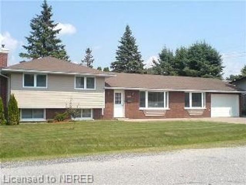 1590 Parkwood Dr, North Bay, ON, P1B4R3 | Card Image