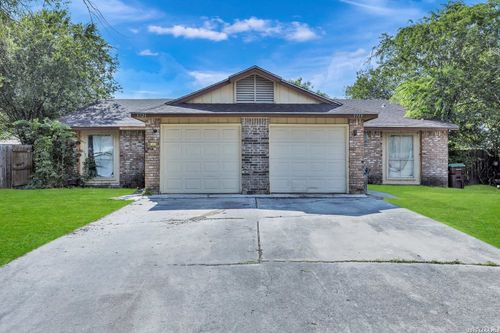 5719 Lochmoor, San Antonio, TX, 78244-1439 | Card Image