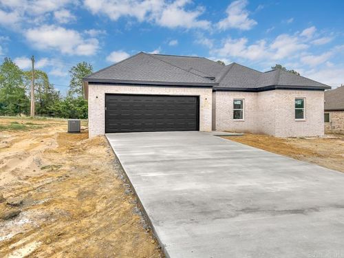 6 Ricky Ln, Greenbrier, AR, 72058-8087 | Card Image