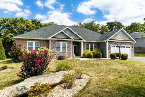 236 Jocelyn Ln, WAYNESBORO, VA, 22980-9648 | Card Image