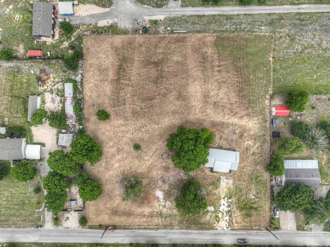 2100 Mathias Ln, House other with 3 bedrooms, 2 bathrooms and 4 parking in Kyle TX | Image 8