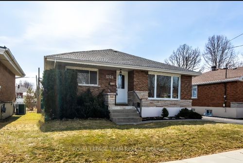 {{alt}} | Card Image