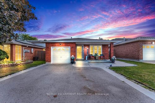 650 Acadia Dr, Hamilton, ON, L8W3V1 | Card Image