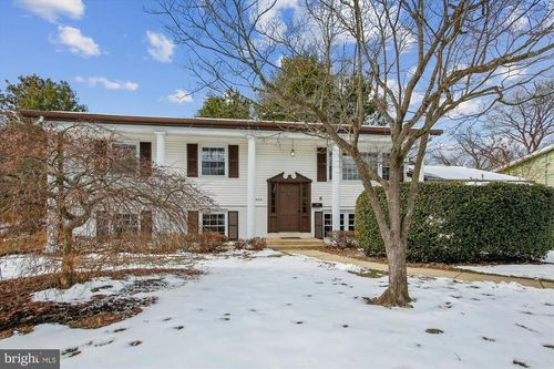 4904 Chanticleer Ave, ANNANDALE, VA, 22003-4207 | Card Image