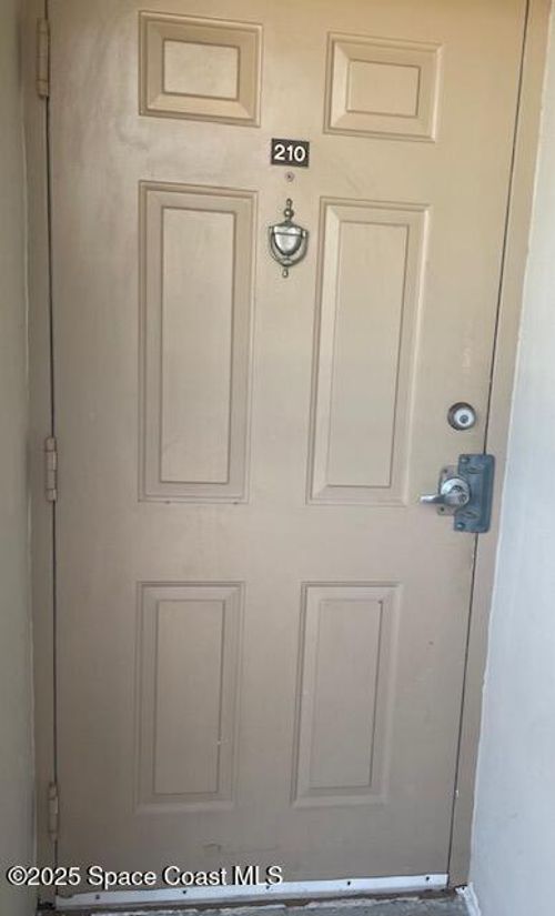 210-3901 Dixie Hwy Ne, PALM BAY, FL, 32905-3647 | Card Image