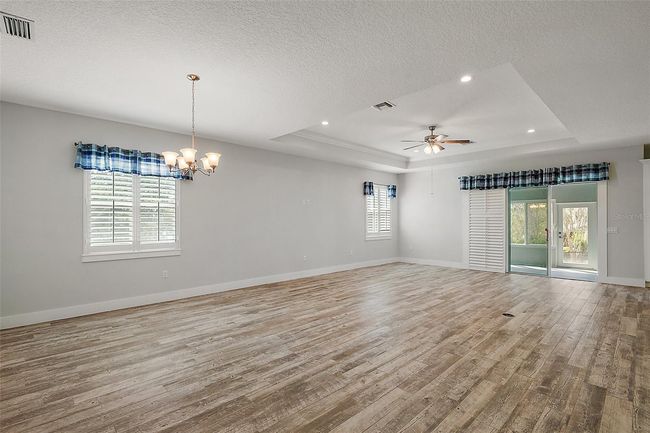 Spectacular open concept! | Image 6