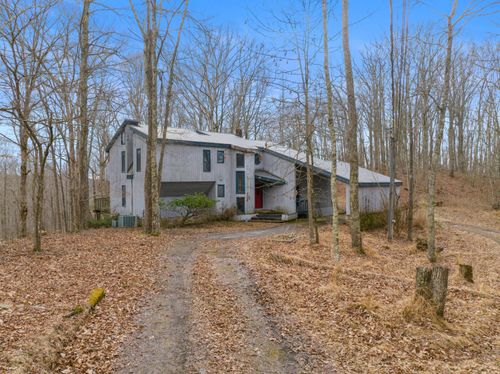 325 Lv Storey Rd, Robbins, TN, 37852-3101 | Card Image