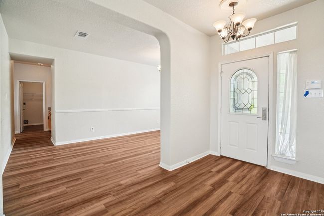 530 Mesa Loop, House other with 5 bedrooms, 3 bathrooms and null parking in San Antonio TX | Image 9
