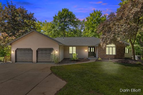 12755 Overlook Dr Ne, Greenville, MI, 48838-8359 | Card Image